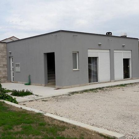 Apartments With A Parking Space Nin, Zadar - 13571 Exterior photo