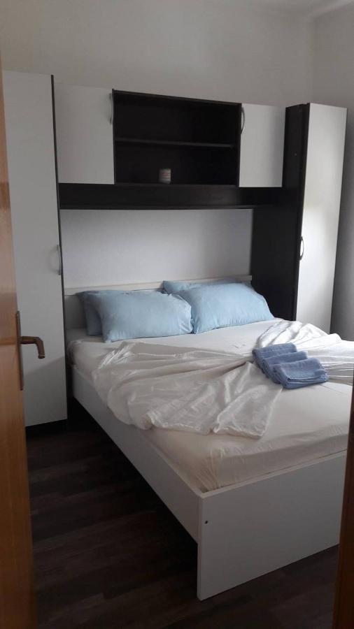 Apartments With A Parking Space Nin, Zadar - 13571 Exterior photo